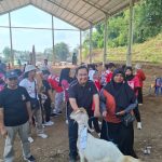 Pembagian Bibit Kambing Ketahanan Pangan untuk Kelompok Ibu PKK Se-Desa Gubug