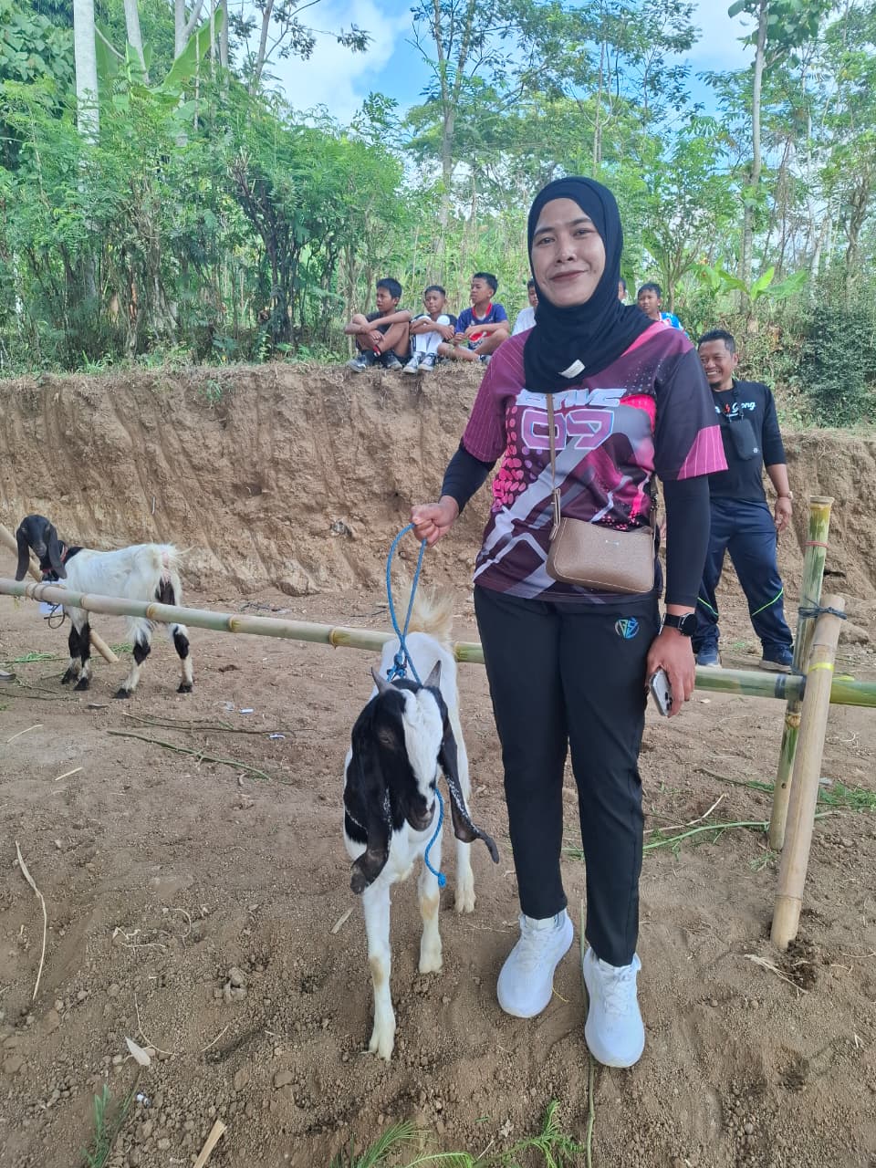 Penerima bibit kambing ketahanan pangan