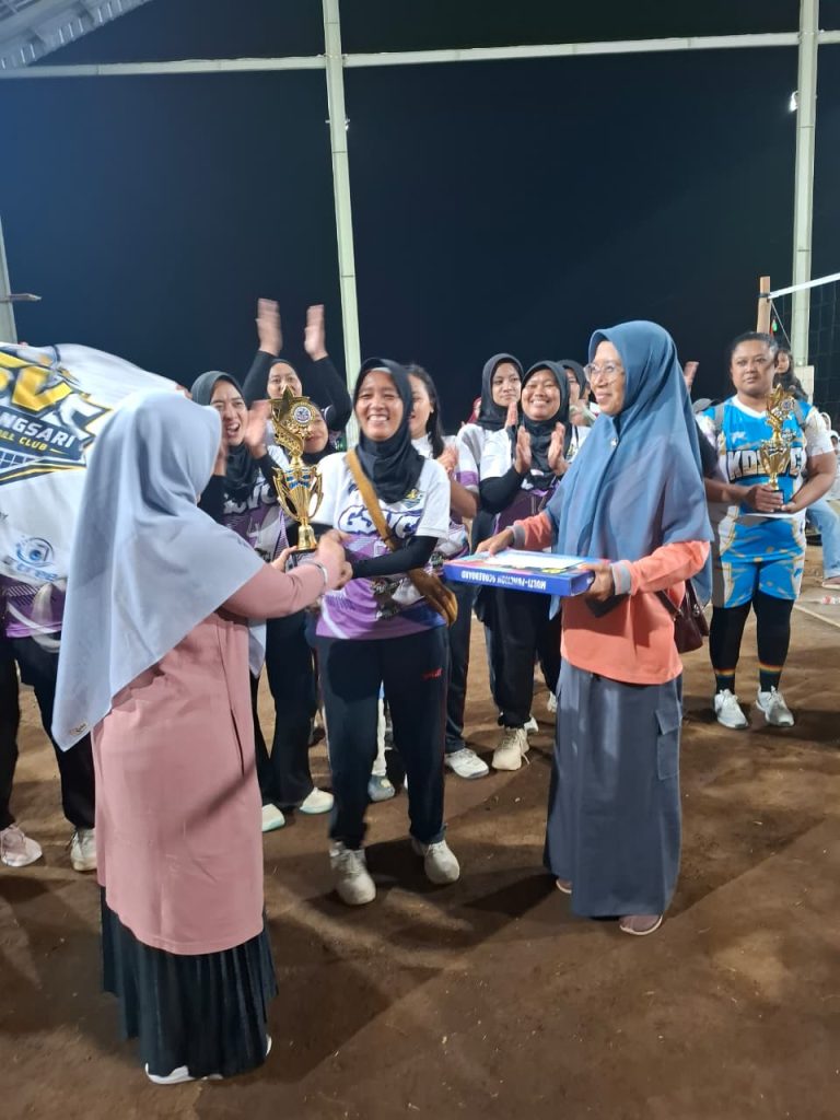 Lomba Voli Cawuk Ibu-Ibu PKK Se-Desa Gubug